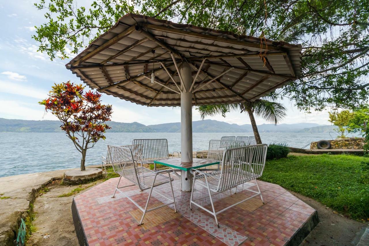 Reddoorz @ Tuktuk Danau Toba Tuktuk Siadong Exterior foto