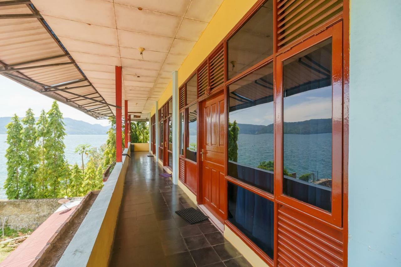 Reddoorz @ Tuktuk Danau Toba Tuktuk Siadong Exterior foto